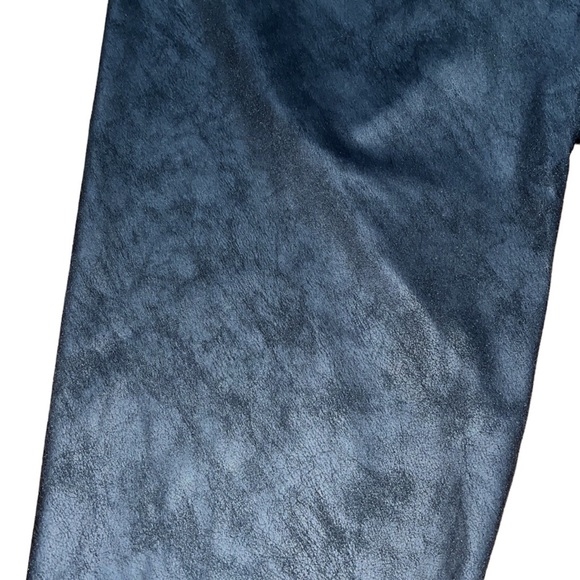 AVA & VIV Black Capri Leggings~NWT - Picture 5 of 7